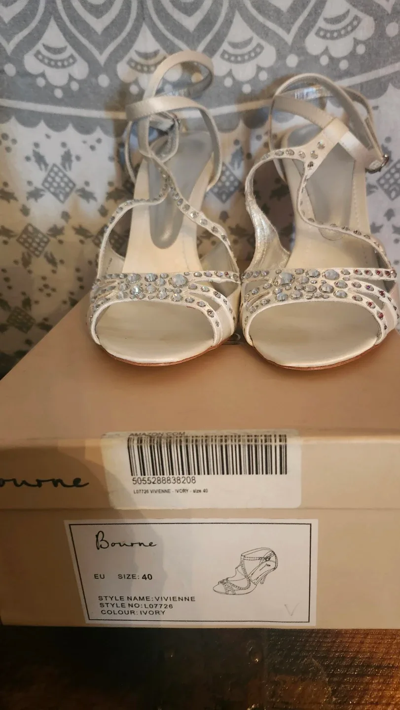 Elegent Bourne Vivienne Ivory Heels - Size 40