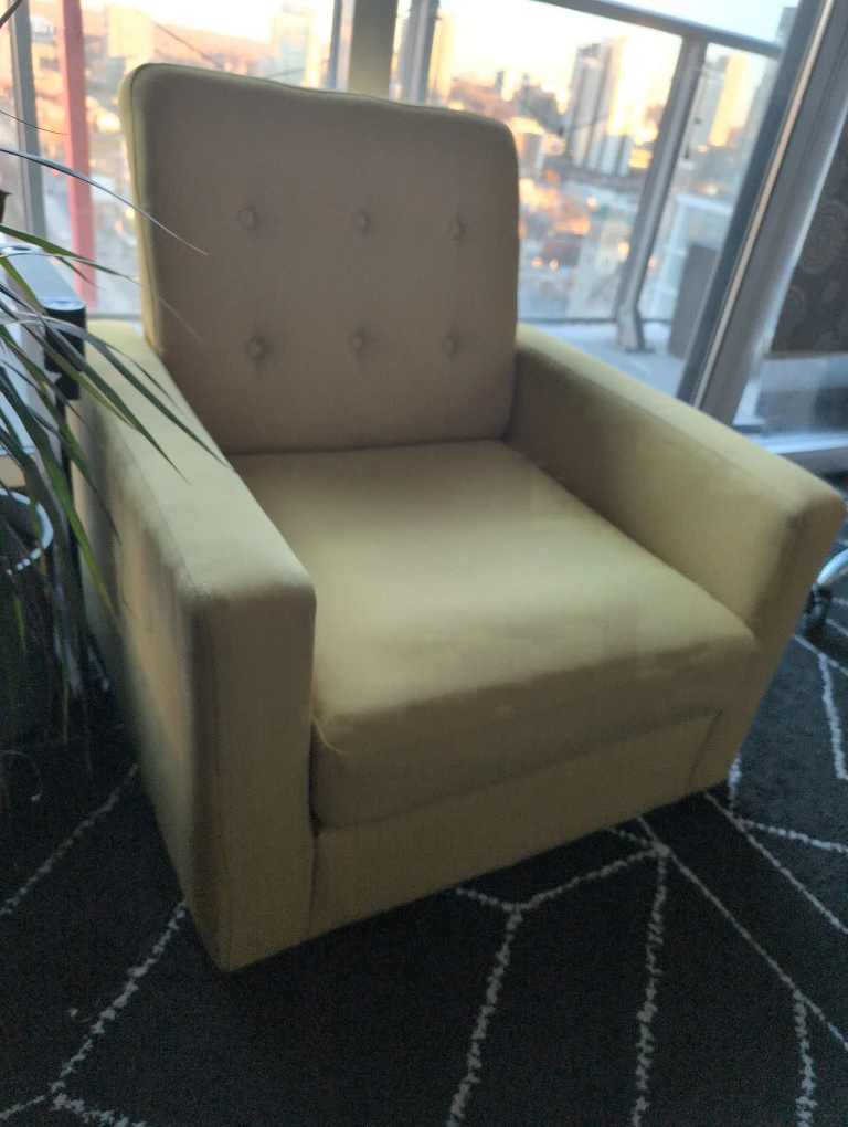 Yellow Armchair - Cozy & Stylish! (No legs) - photo 2