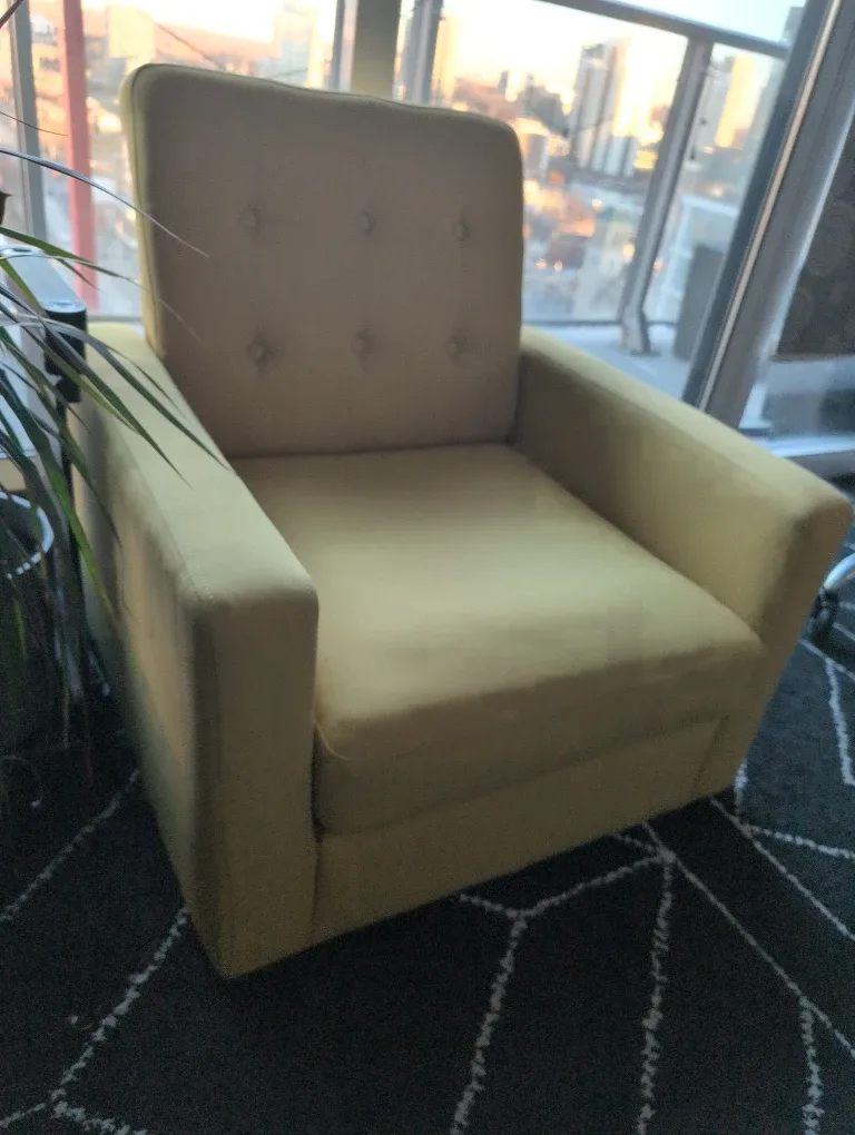 Yellow Armchair - Cozy & Stylish! (No legs) image indicator(2)