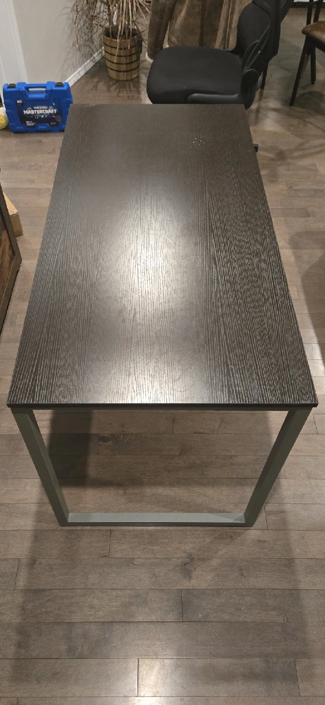 Dark Brown Woodgrain home office/gaming Desk
