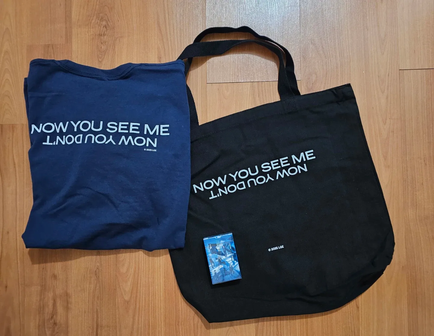 Now You See Me Now You Don't Official Merchandise Set image indicator(2)
