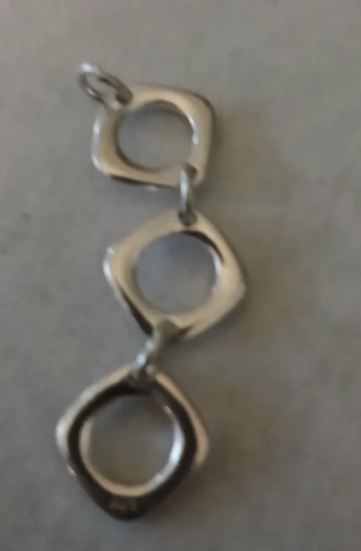 Assorted Silver-Tone Jewellery Set image indicator(4)