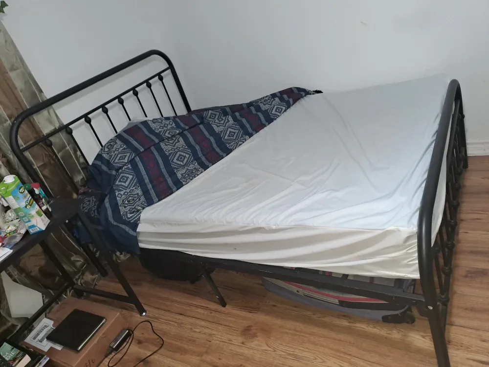 Black Metal Bed Frame with Matress.