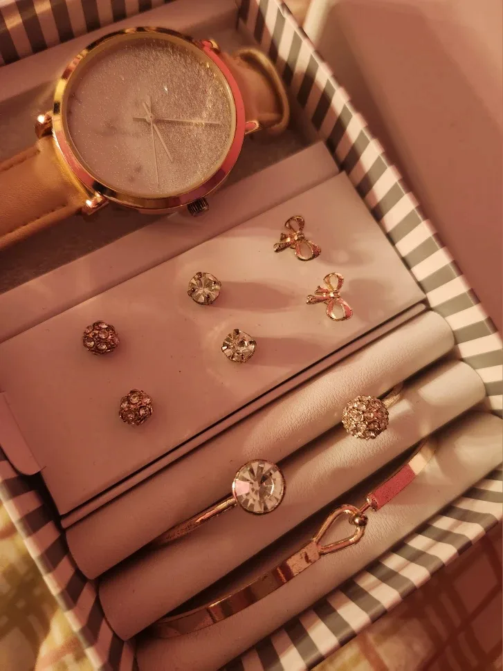 Kate & Leo Watch and Jewelry Set