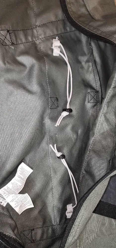 Decathlon Fishing Rod Bag - Like New! image indicator(4)