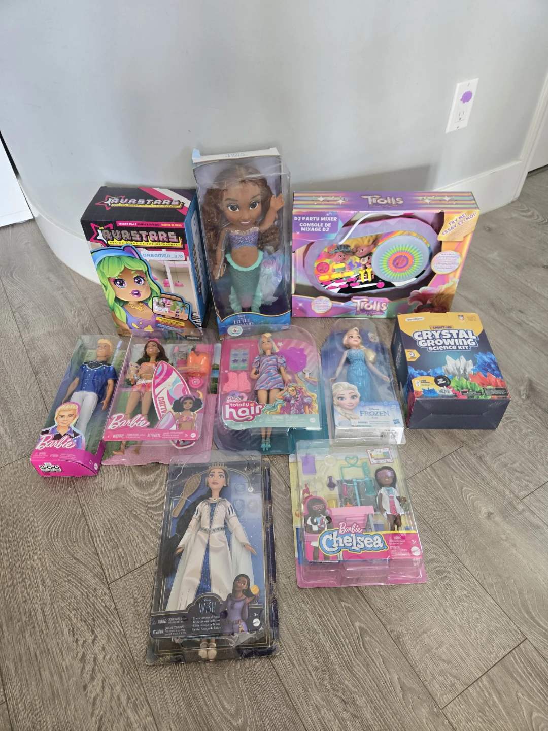 Brand new toys barbie dolls n xmas gifts
