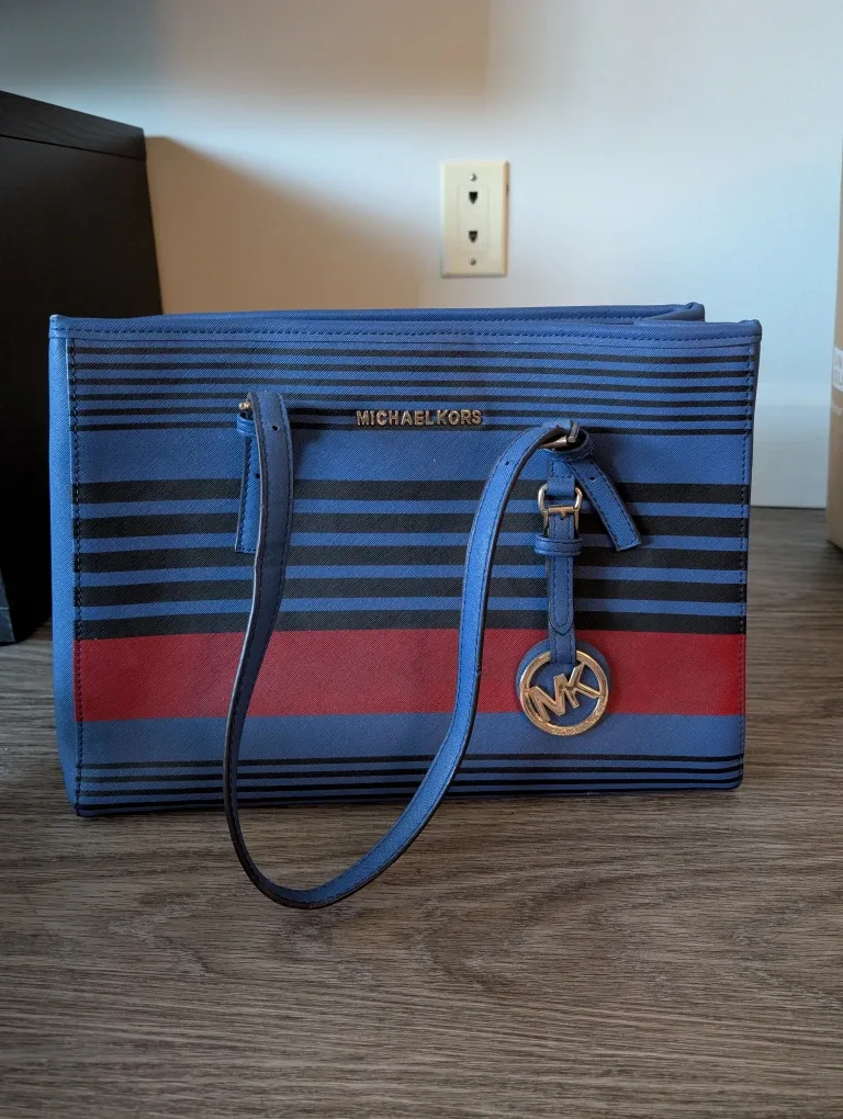 Bags for sale (read description) image indicator(2)