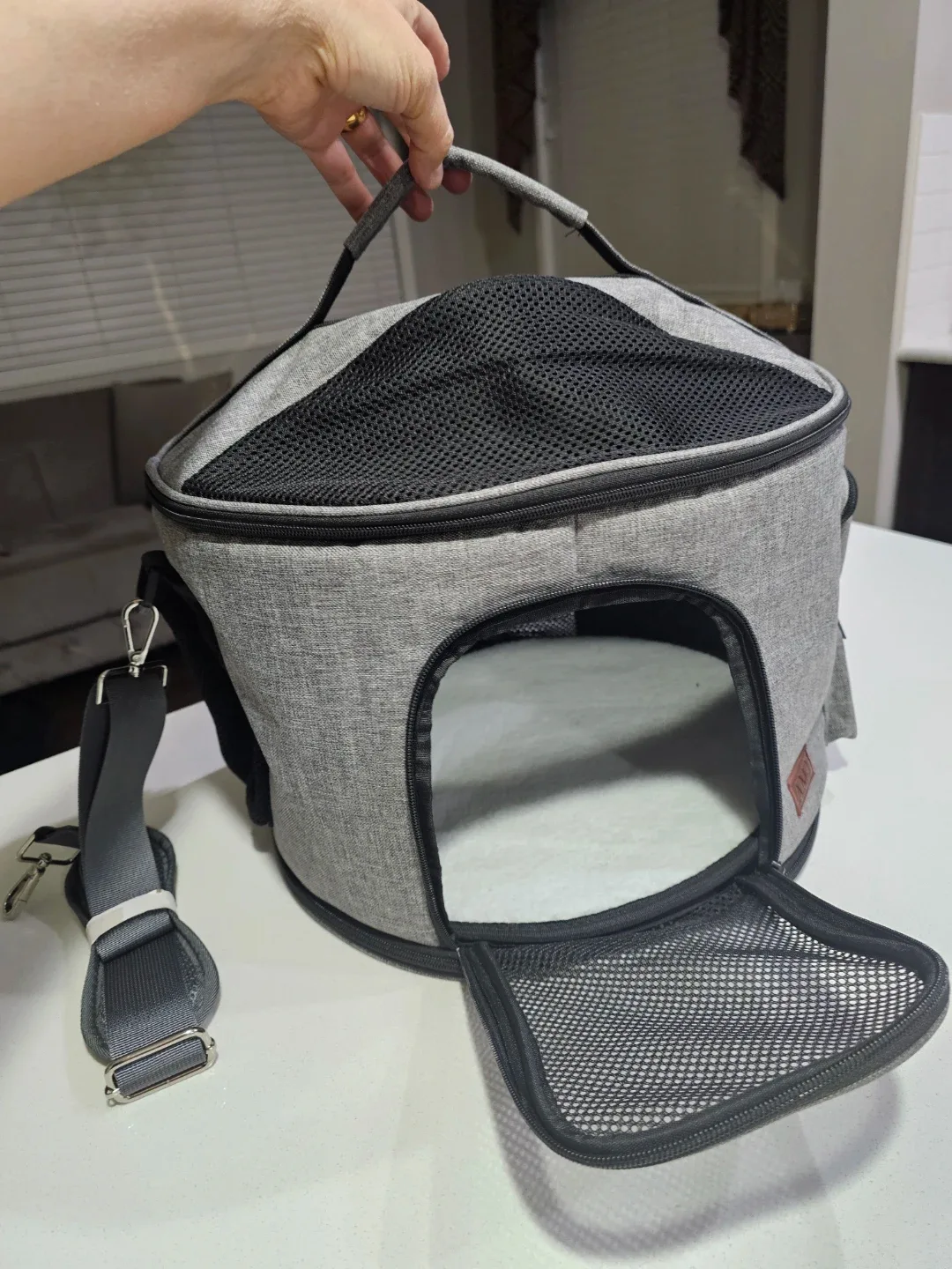 Grey Pet Carrier airline approved (New) image indicator(10)
