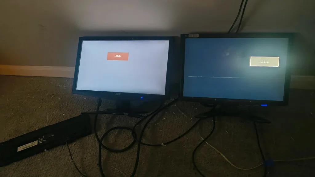 Acer 19" monitors & dell keyboard