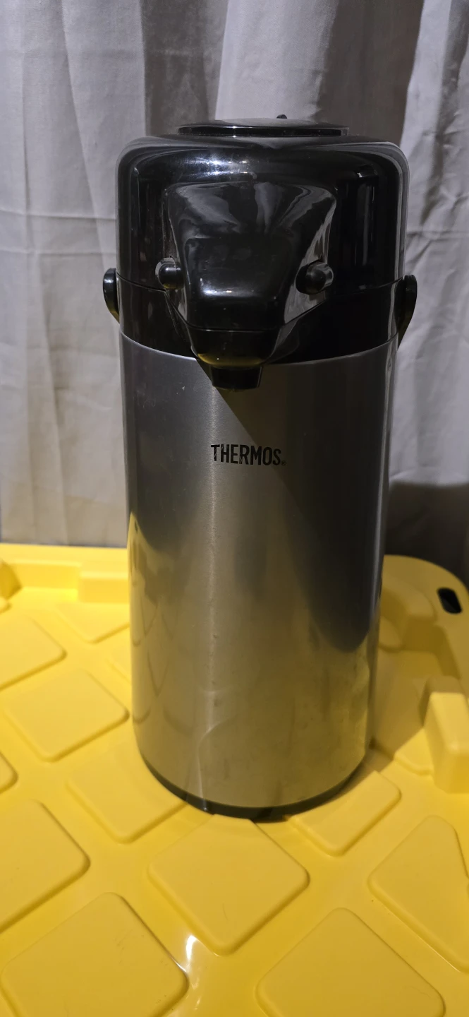 Thermos Vacuum Insulated Pump Pot