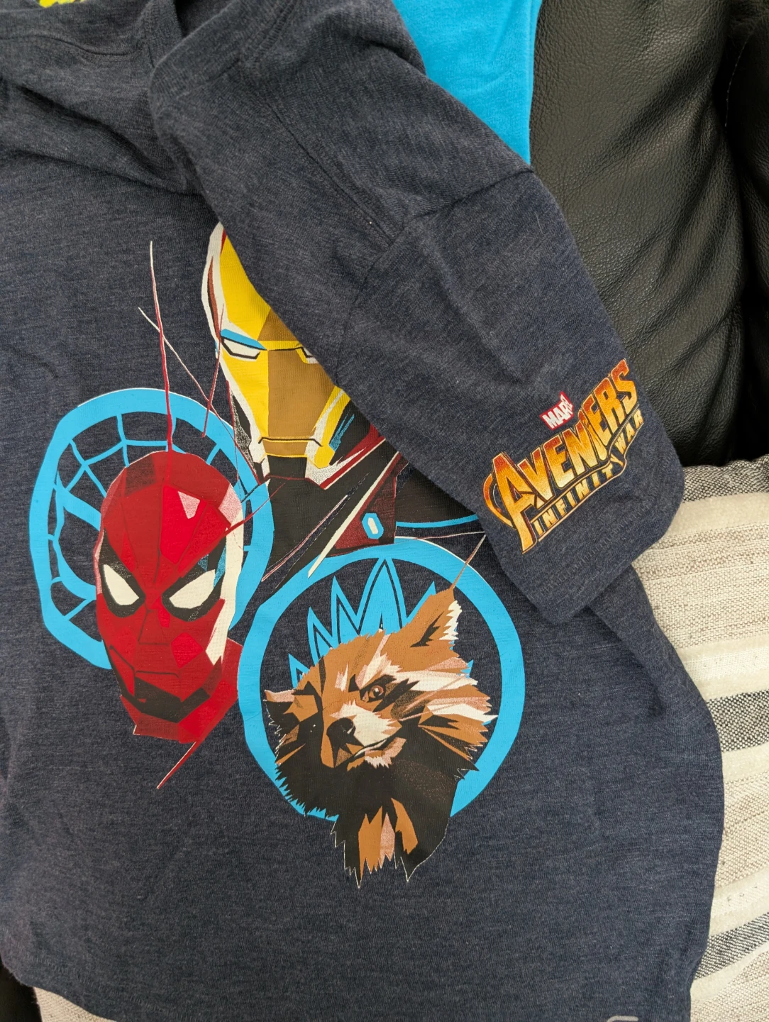 Brand new Boy's Gap Marvel Avengers shirt - photo 3