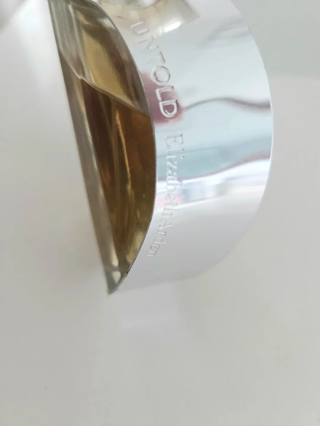 Elizabeth Arden Untold Eau de Parfum 100ml image indicator(2)