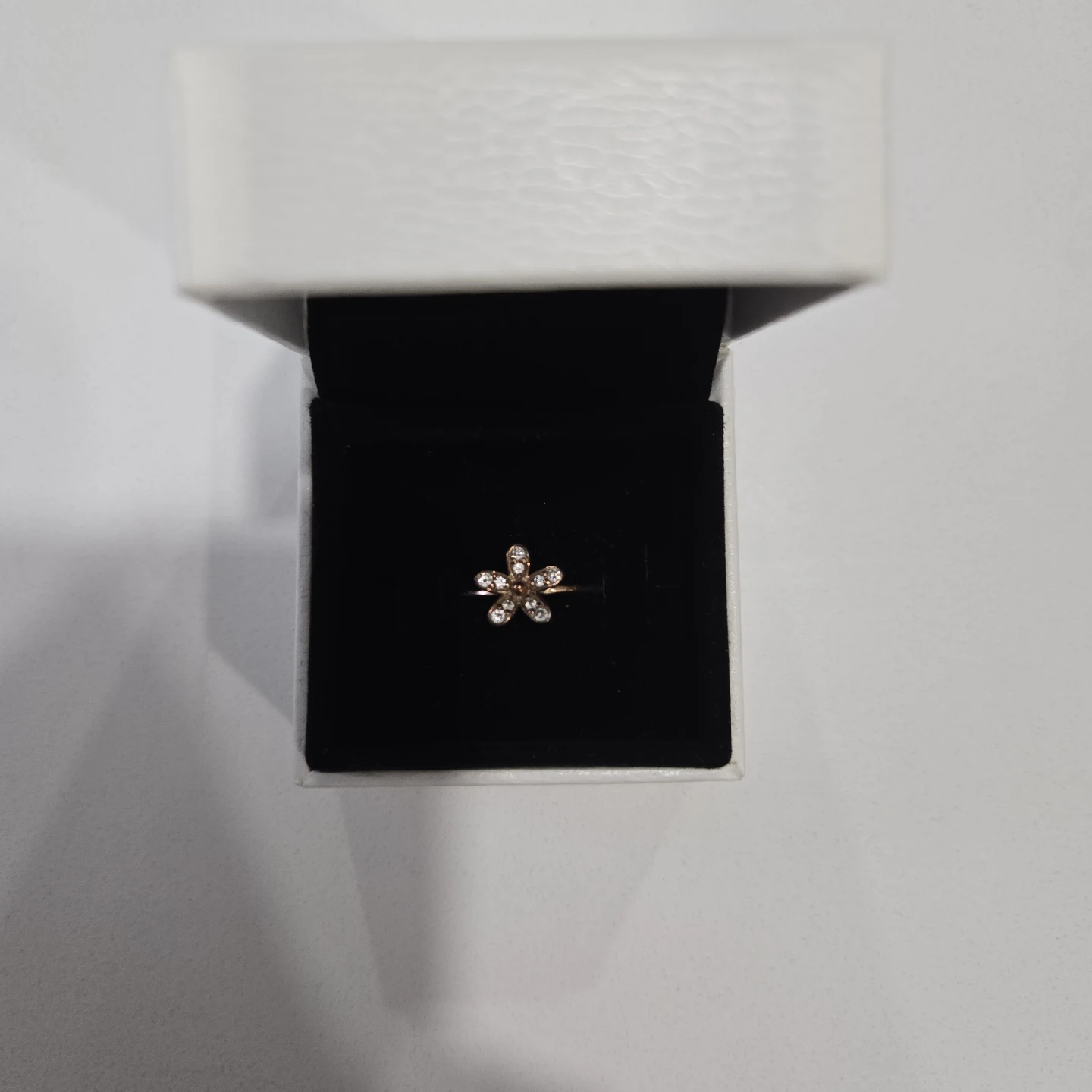 Pandora Rose Gold Dazzling Daisy Ring Size 8
