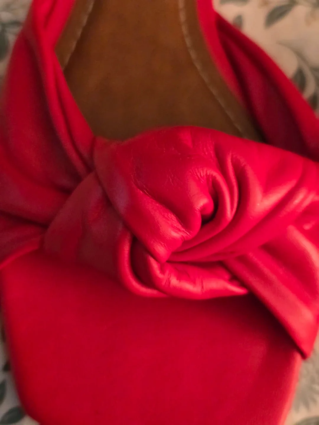 L'intervalle Red Leather Sandals - Size 8 image indicator(3)