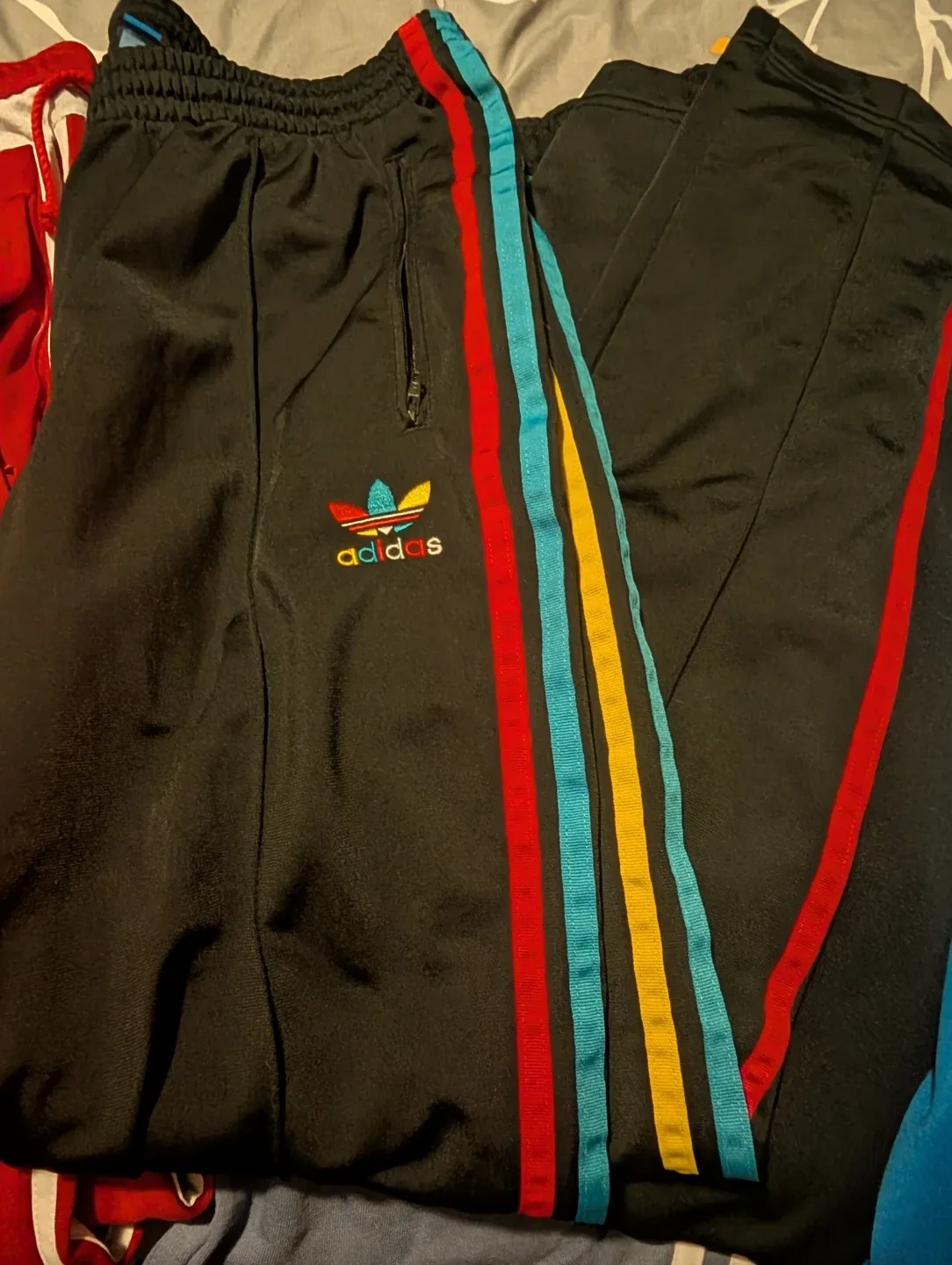 Various Adidas pants size Medium/Large image indicator(2)