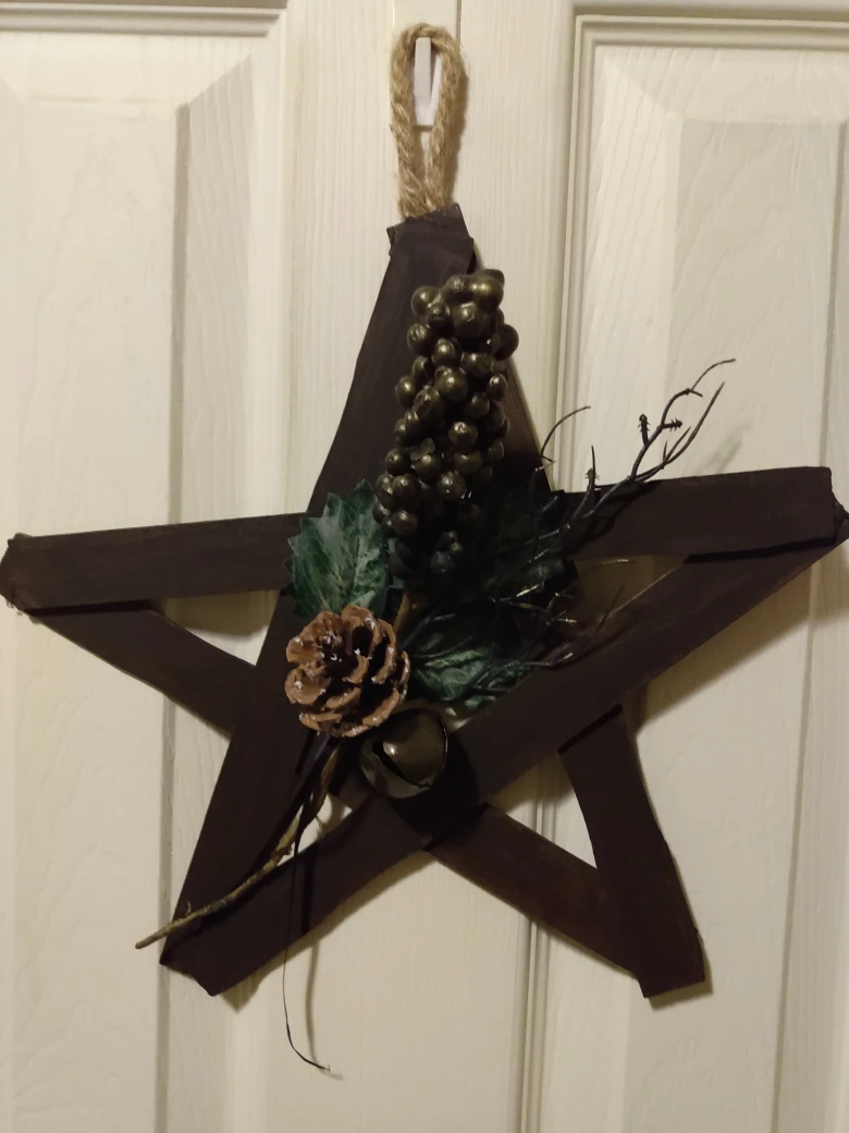 Rustic Wooden Christmas tree Star Wreath with decor