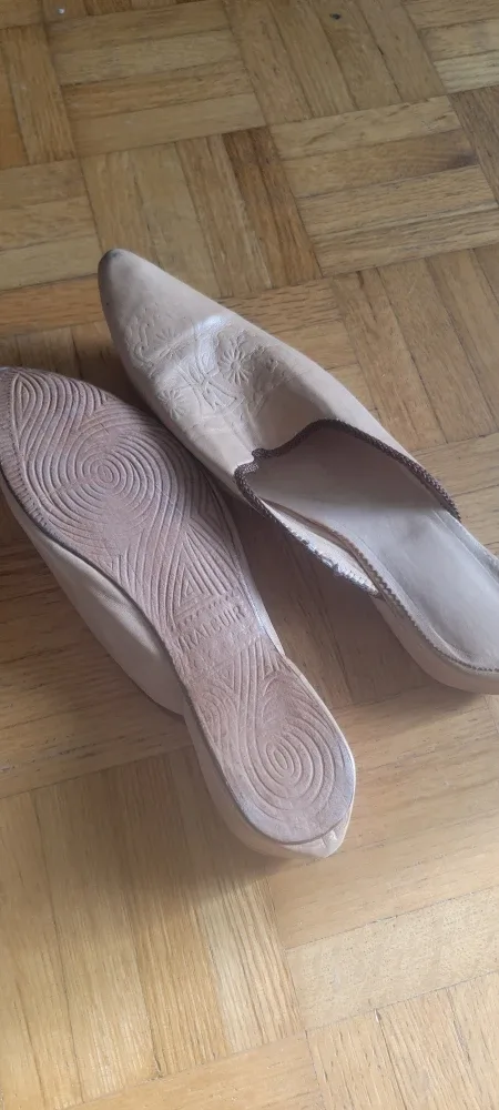 Leather Moroccan Slippers image indicator(3)