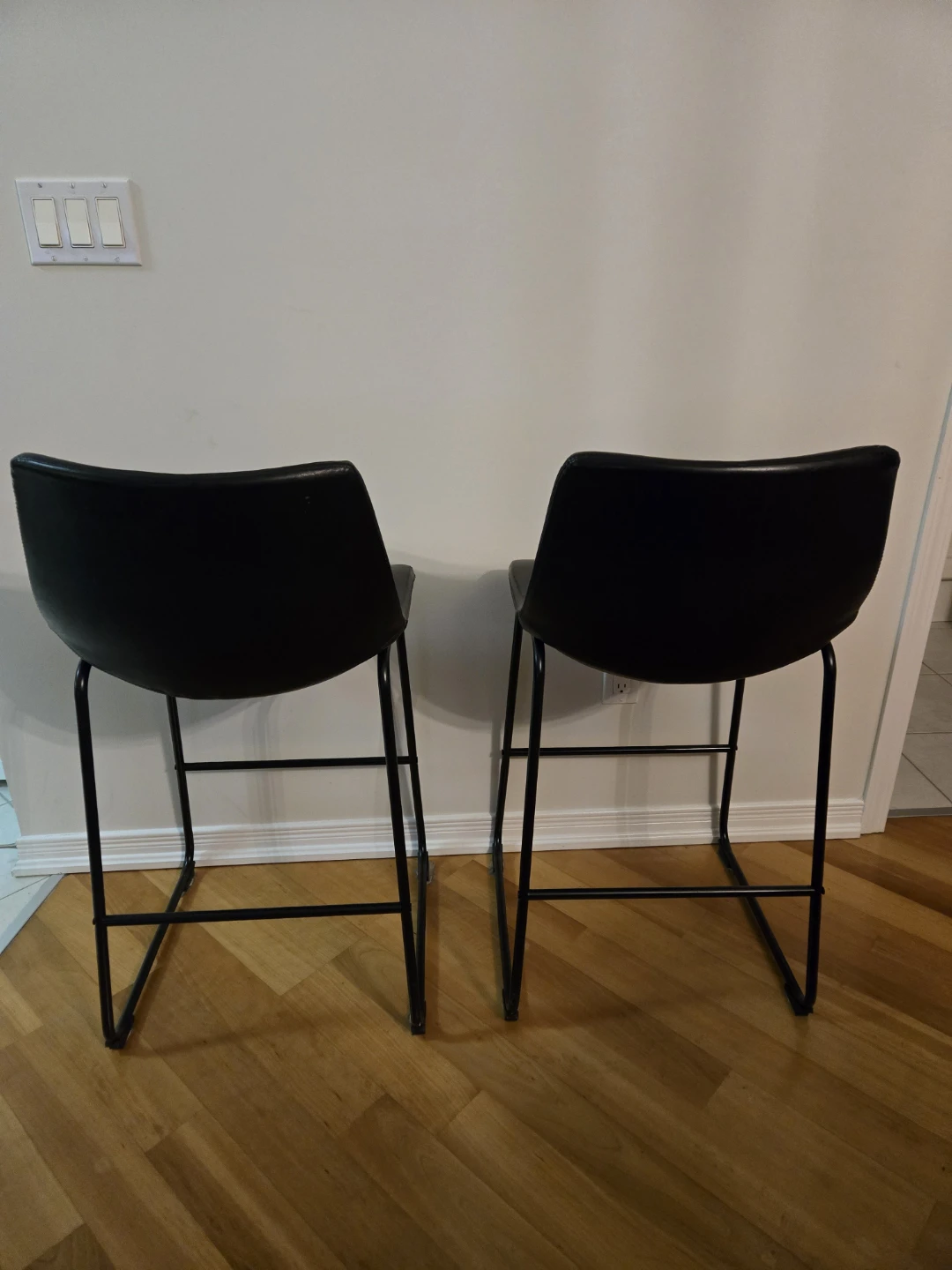 2 x Black leather stools for sale - photo 2