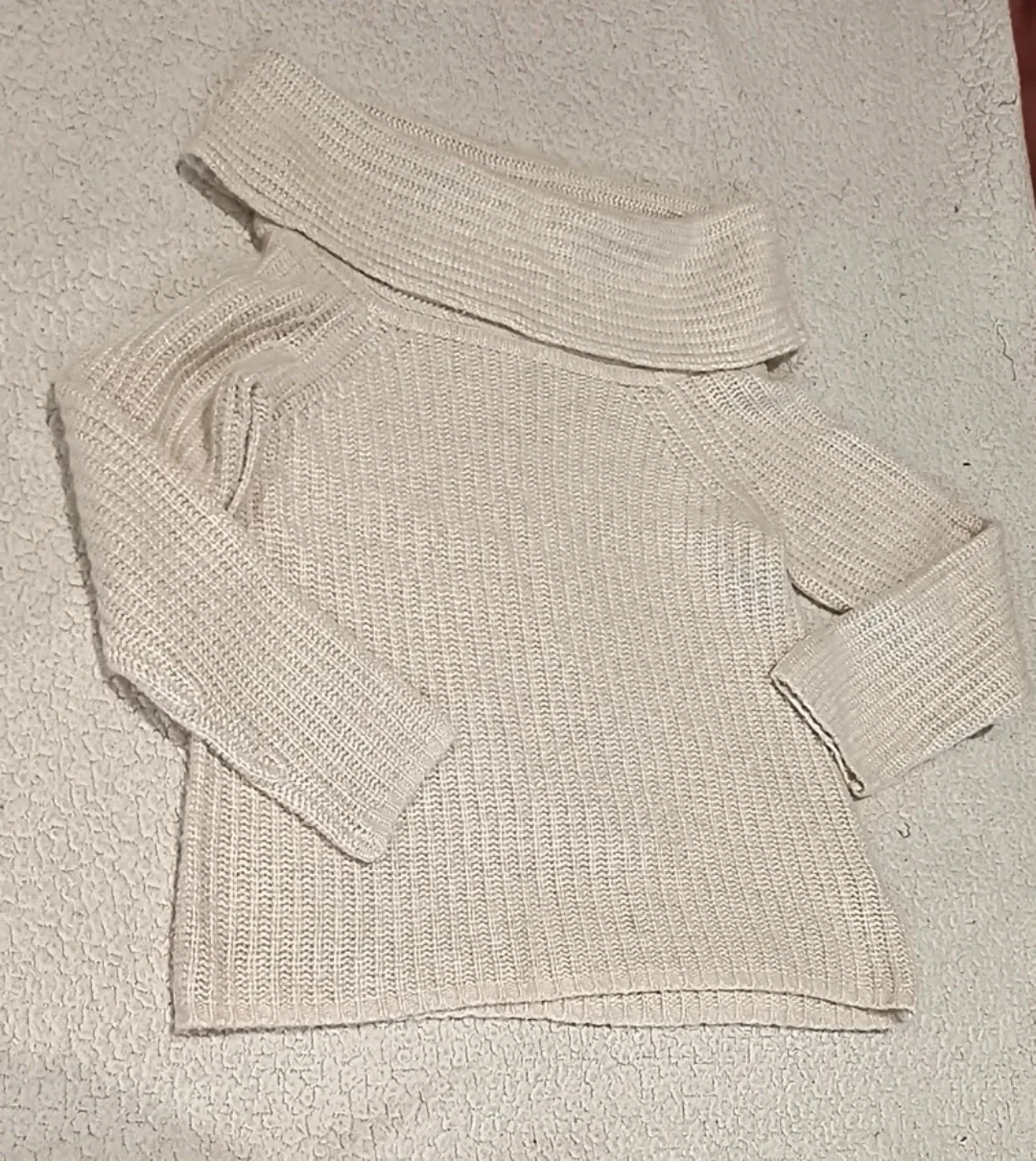 White House Black Market Sweater - Size M image indicator(5)