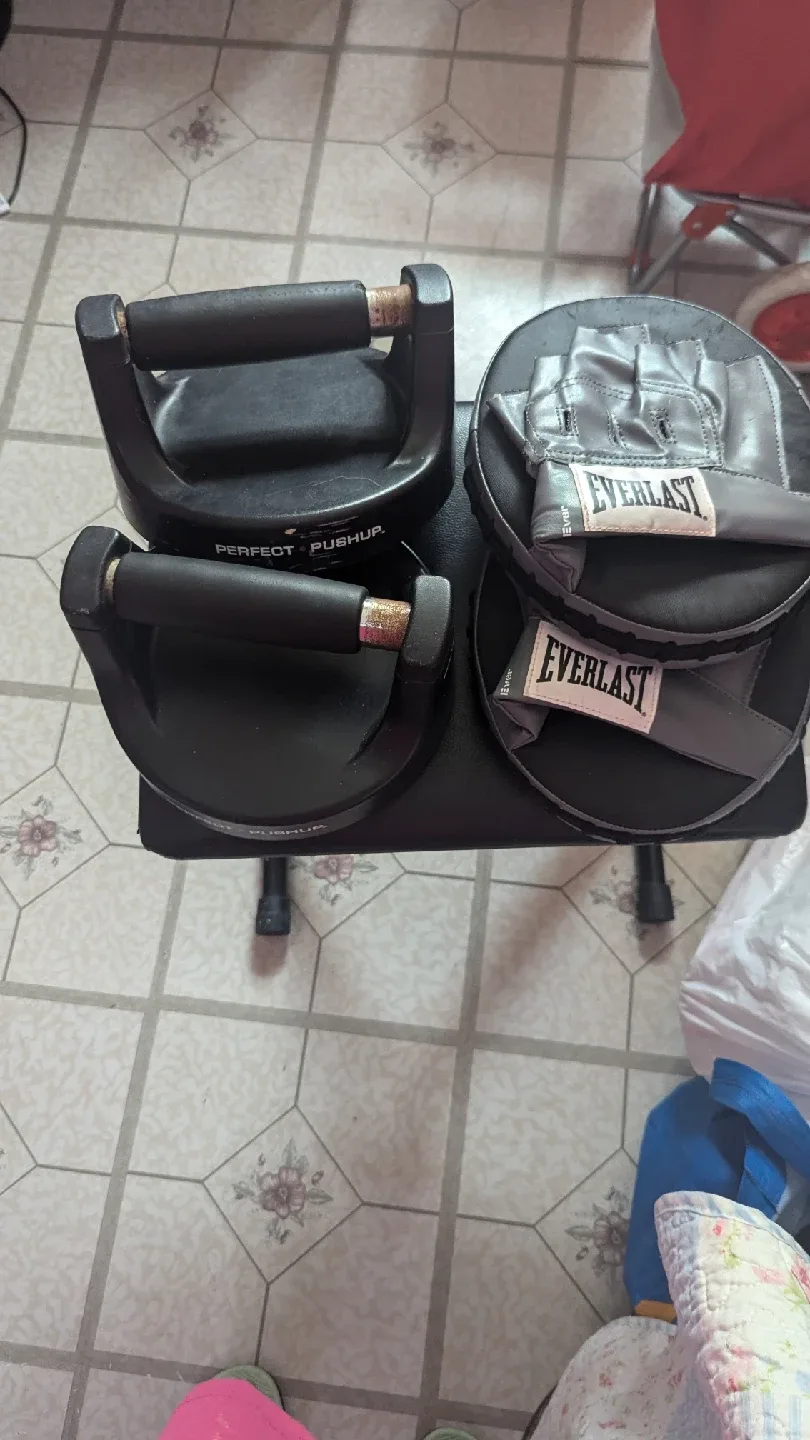 Everlast Punch Mitts & Perfect Pushup Handles image indicator(4)