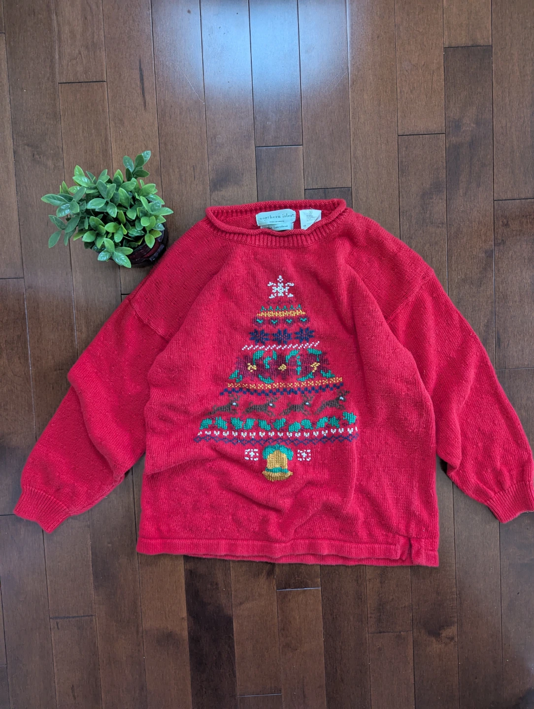 CHRISTMAS TREE HAND KNIT VINTAGE SWEATER