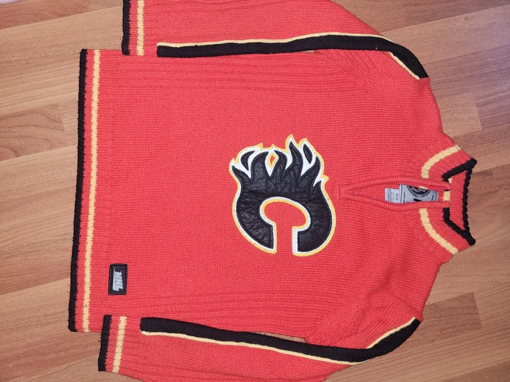 NHL Calgary Flames Sweater -Kids Size M/M