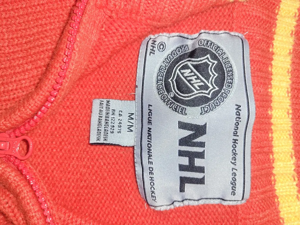 NHL Calgary Flames Sweater -Kids Size M/M image indicator(2)