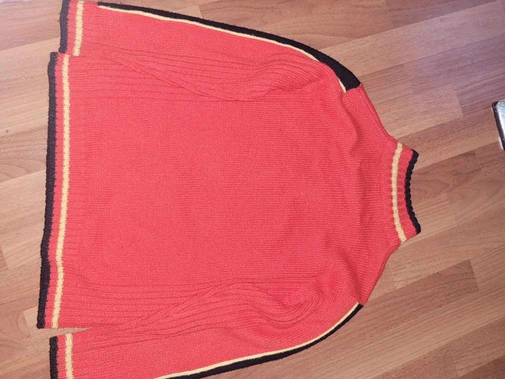 NHL Calgary Flames Sweater -Kids Size M/M image indicator(3)