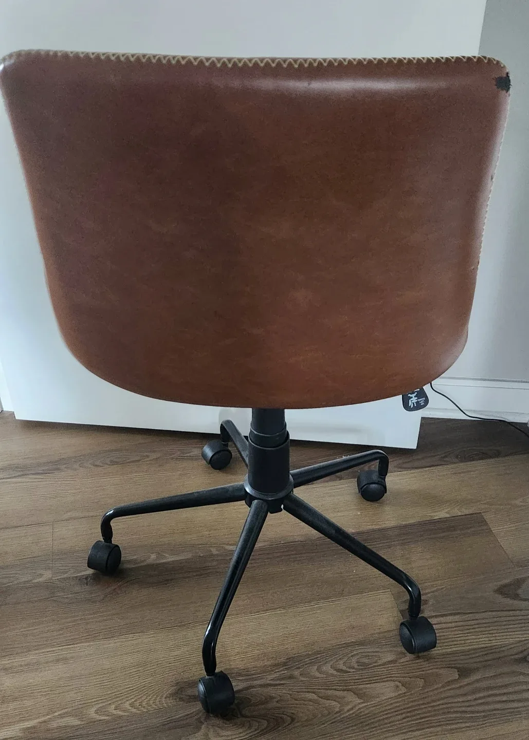 Brown Leather Office Chair image indicator(3)