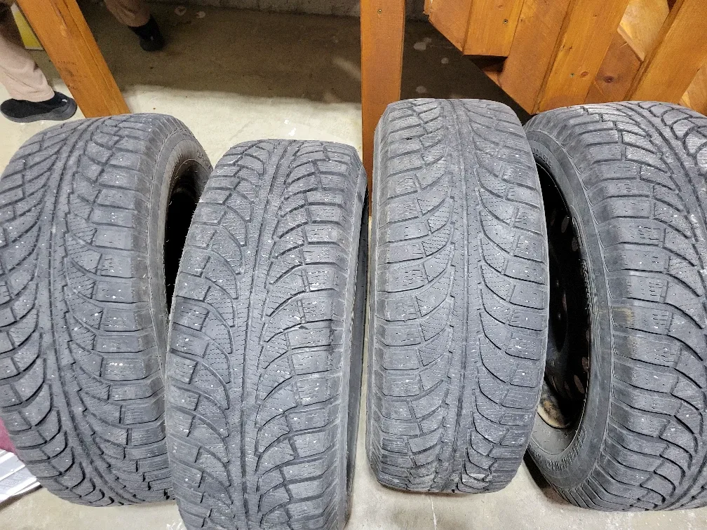 Champiro IcePro SUV Winter Tires 225/65R17 image indicator(6)