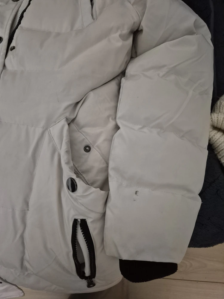 Women outwear jacket -40 temp - photo 4