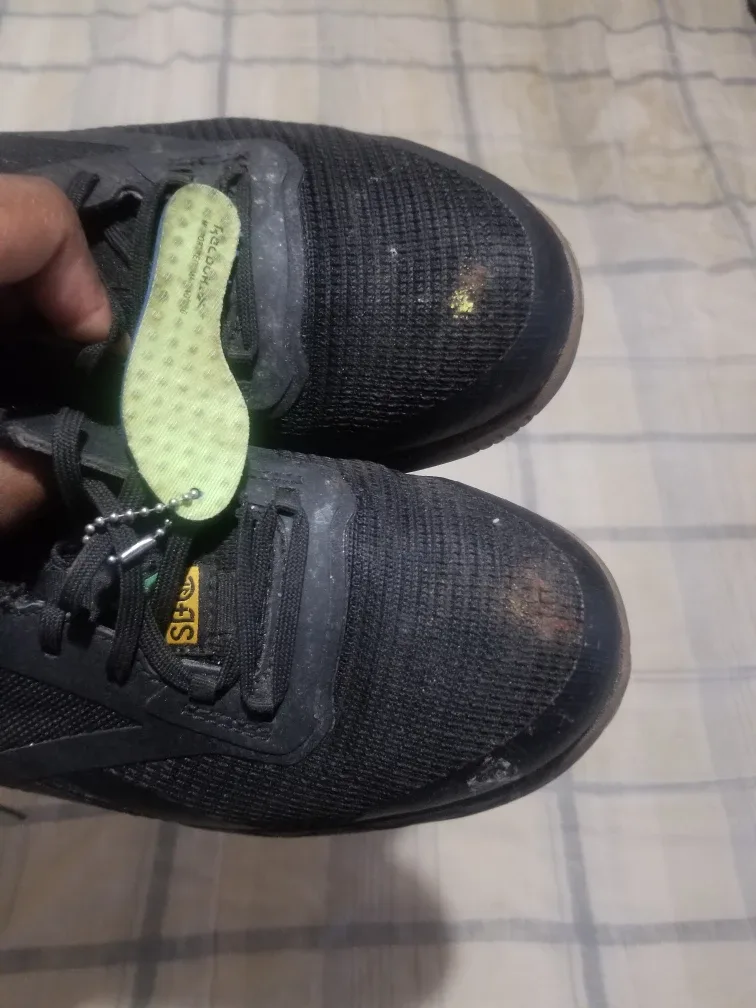 Reebok Non-Silp Hard Toe Black Shoes - Size 9.5W image indicator(4)