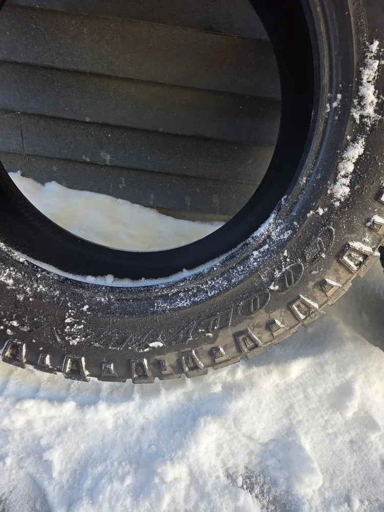 Goodyear Wrangler Tires - 275/60R20 image indicator(2)