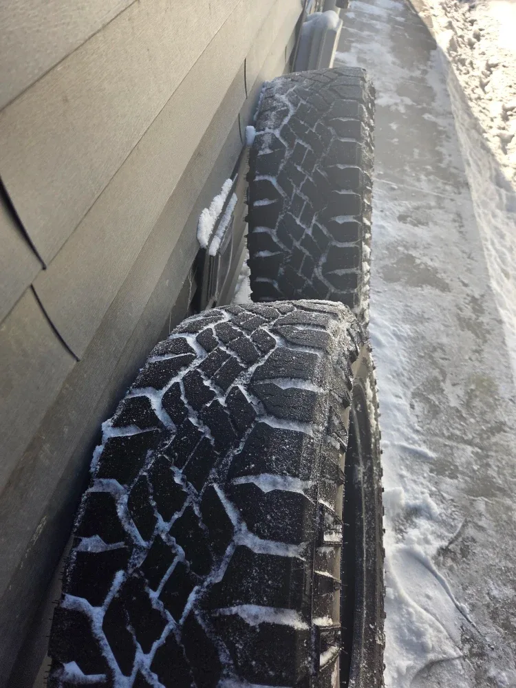 Goodyear Wrangler Tires - 275/60R20 image indicator(3)