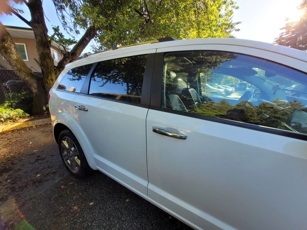 Dodge Journey - White SUV - photo 2