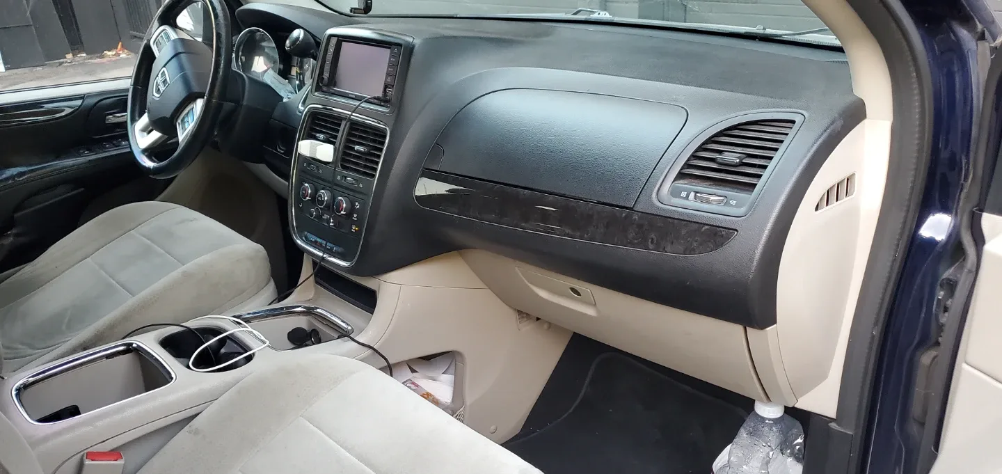 Dodge Grand Caravan - Blue Minivan 2013 image indicator(2)