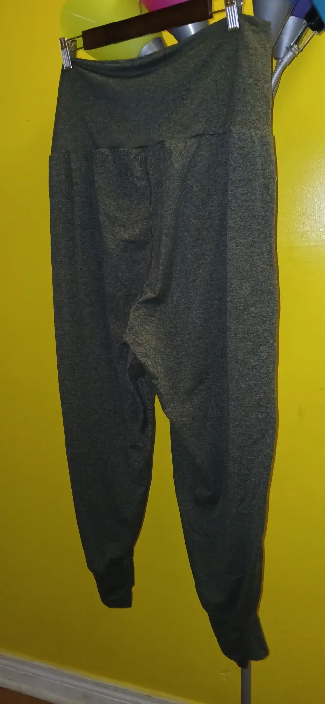 Buttery soft Arie comfy pants with pockets!! image indicator(2)