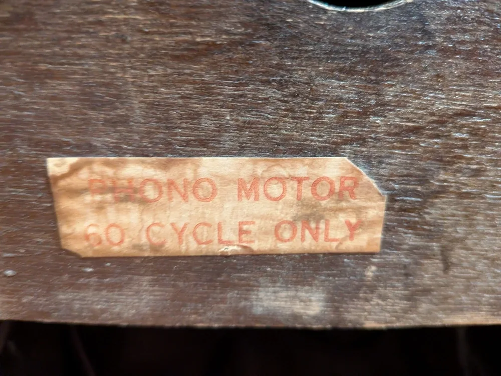 Antique Stromberg Carlson Phonograph/Radio image indicator(9)