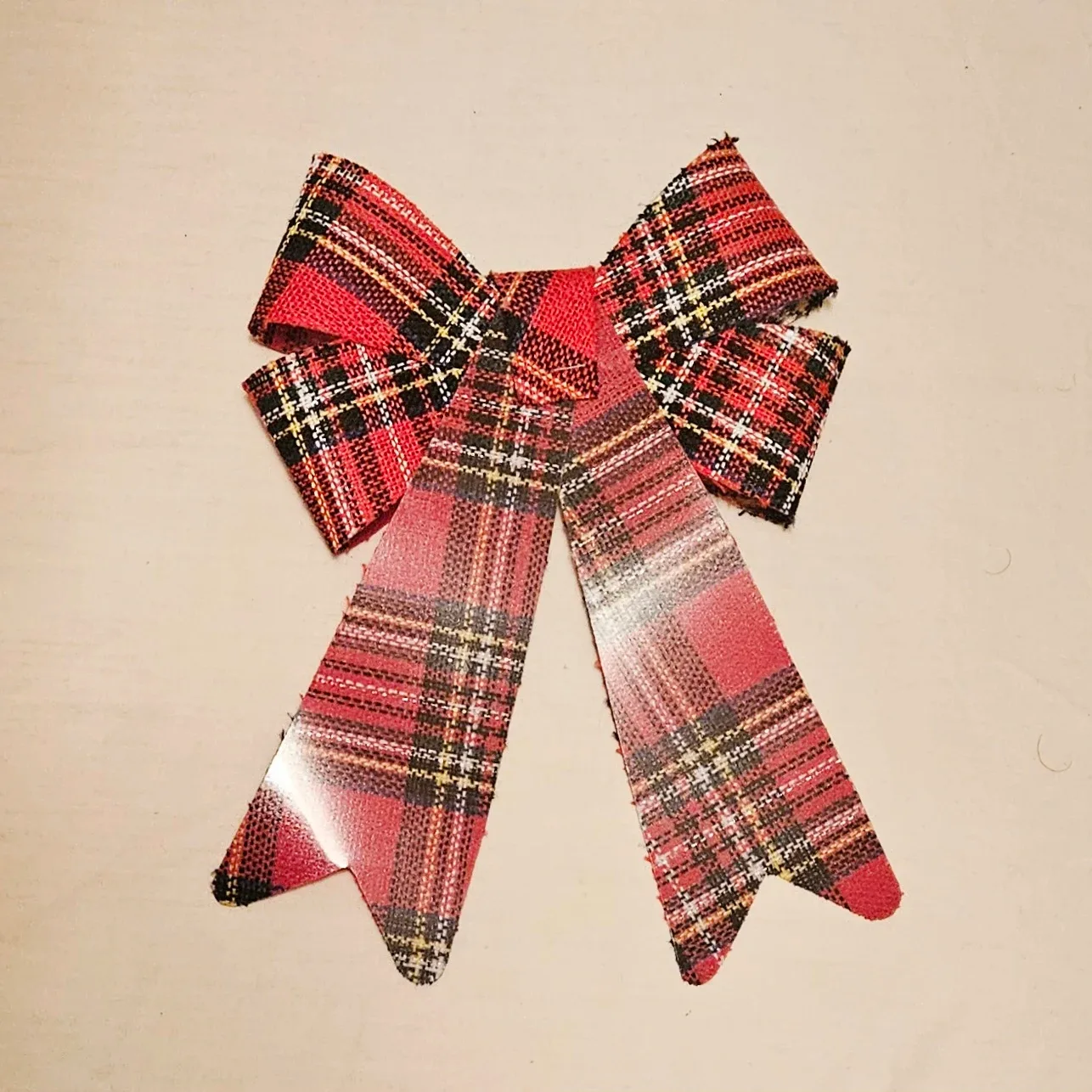 Red Plaid Christmas Bow 🌲🎊✨️ #freecycle image indicator(2)