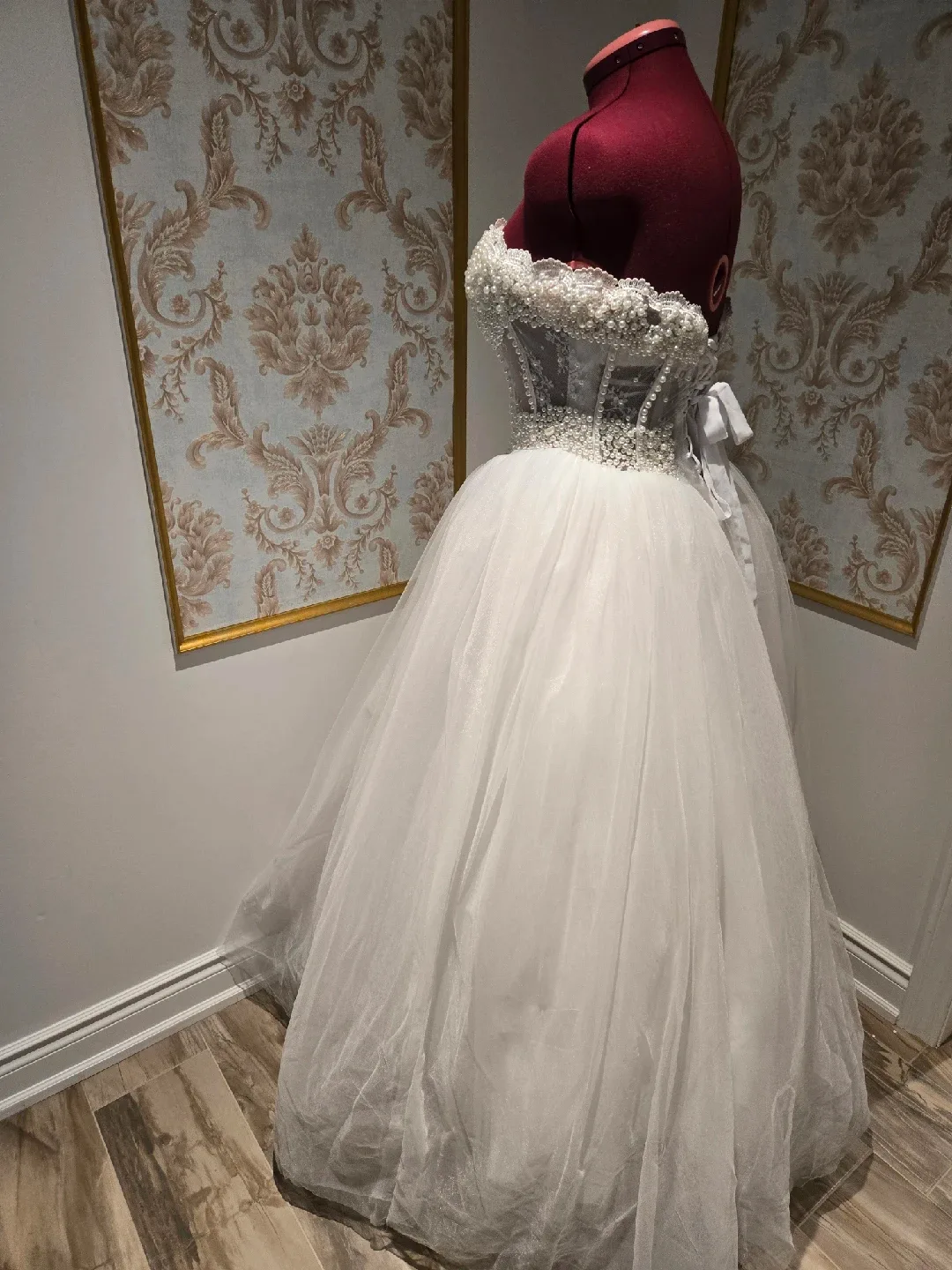 White Beaded Wedding Dress image indicator(2)