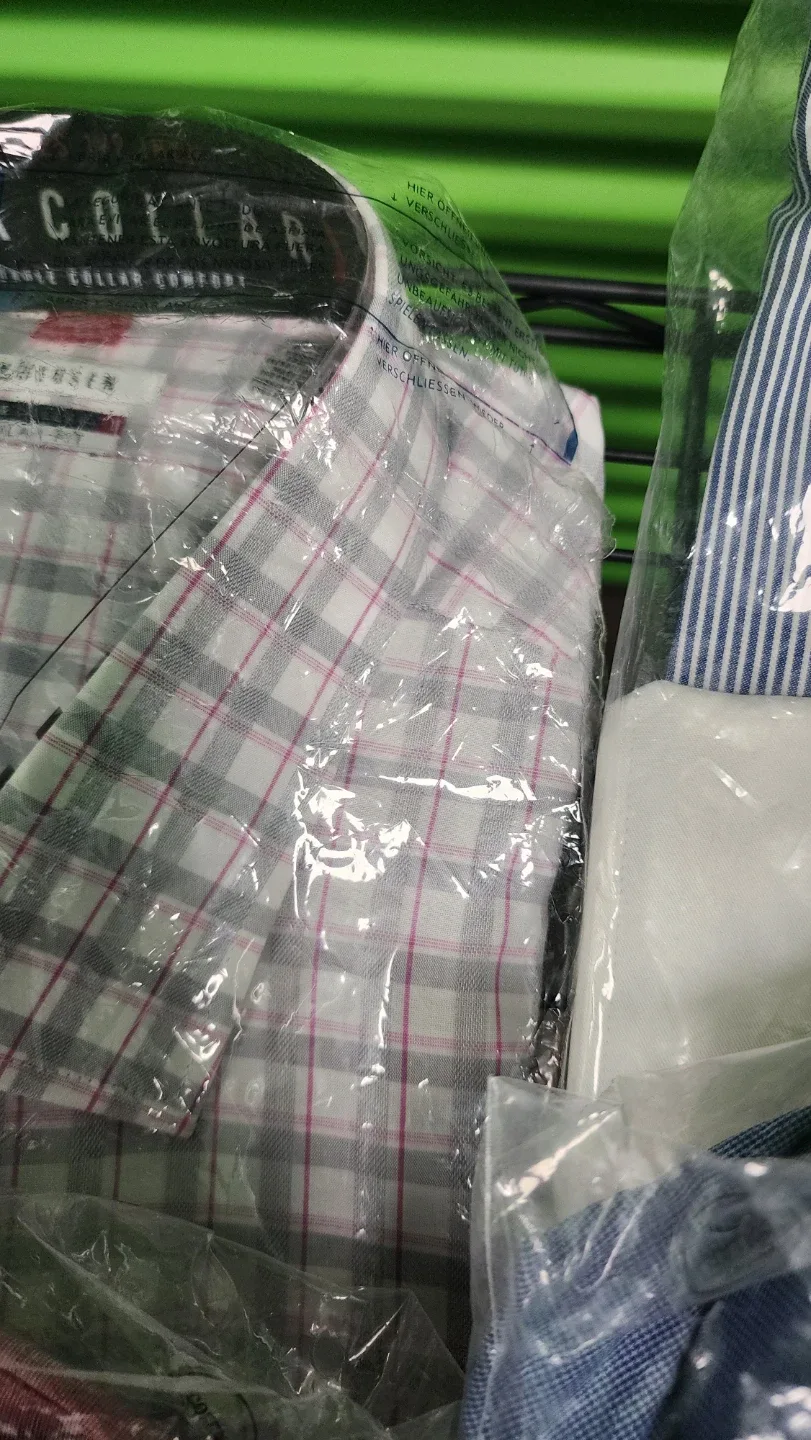 Van Heusen Flex Collar Regular Fit Shirt 16 1/2 34/35 image indicator(5)