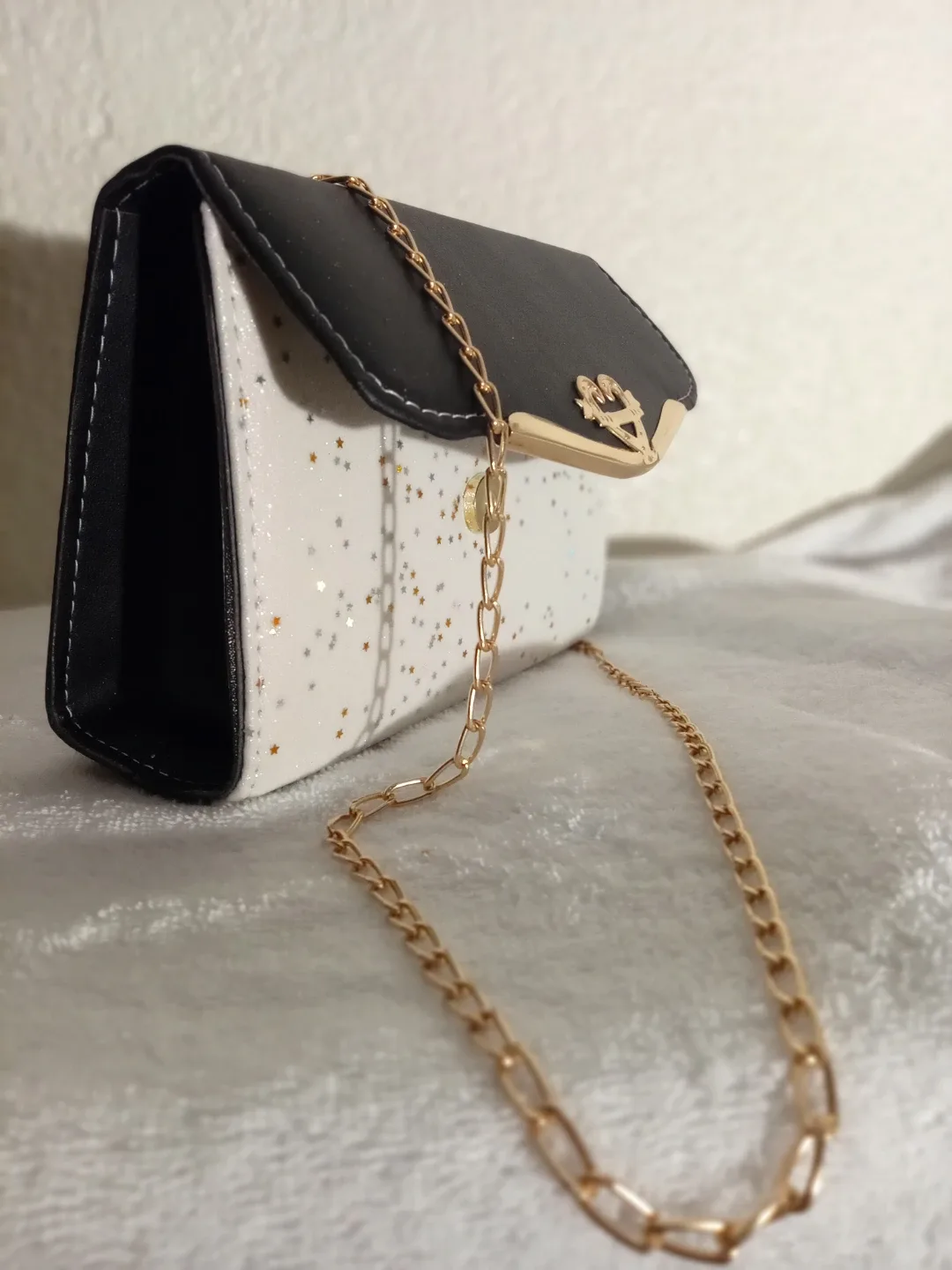 Black & White Chain Shoulder Bag image indicator(3)