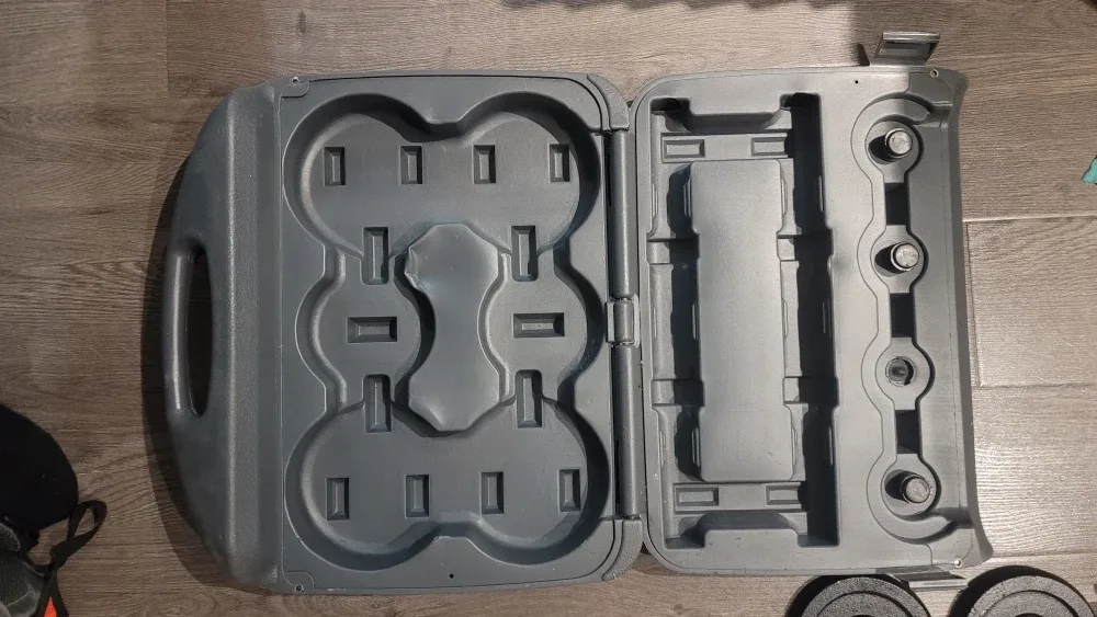 Dumbbell Set with Case - 1kg Plates image indicator(3)