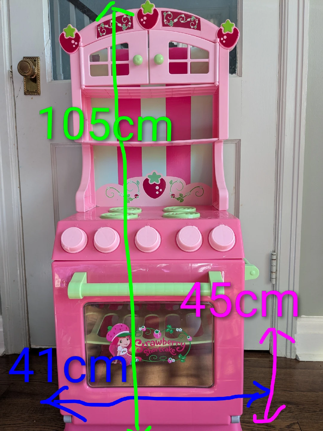 Strawberry  Kitchen