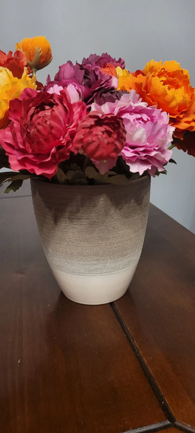 Flower arrangement in vase - photo 3