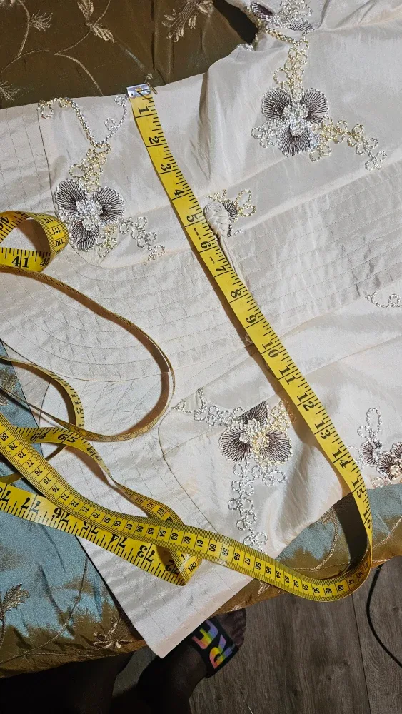 Ladies' Embellished Jacket image indicator(2)