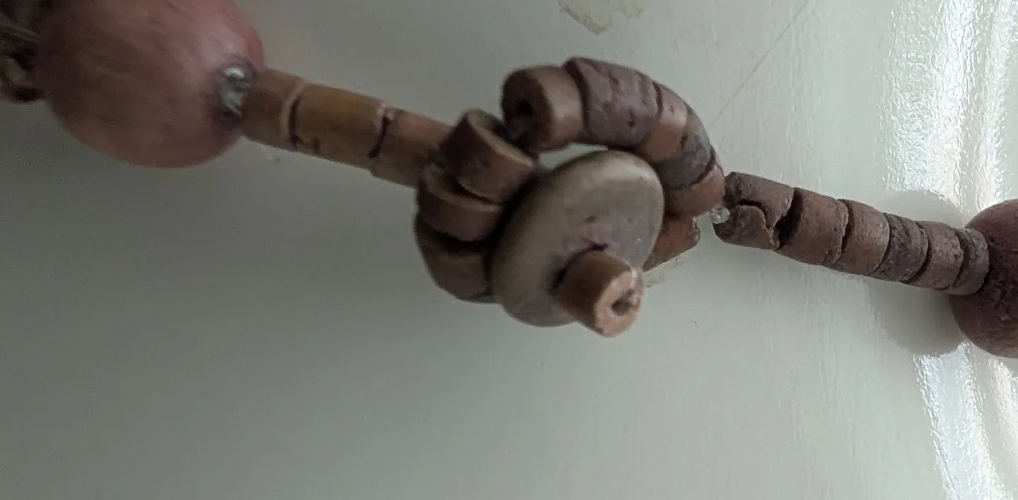 Necklace with wooden beads image indicator(2)