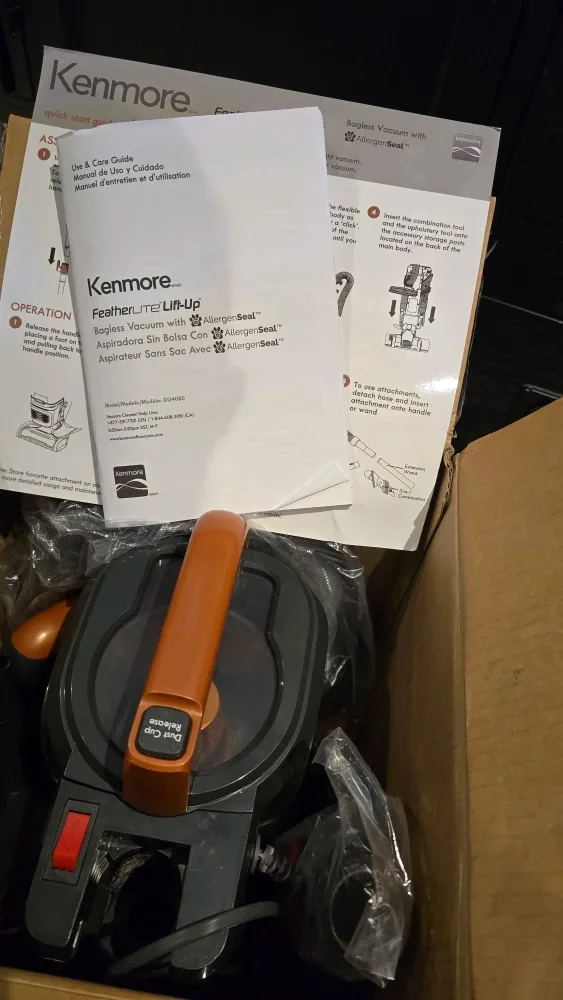 Kenmore FeatherLite Lift-Up Bagless Vacuum image indicator(2)