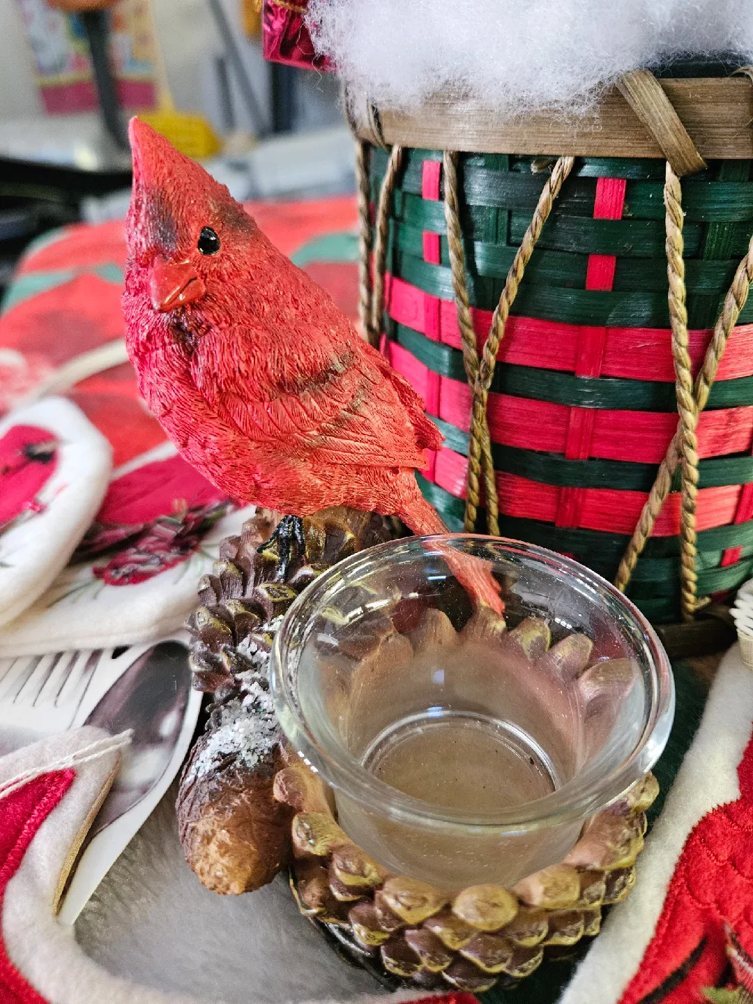 Christmas Cardinal Decor image indicator(3)