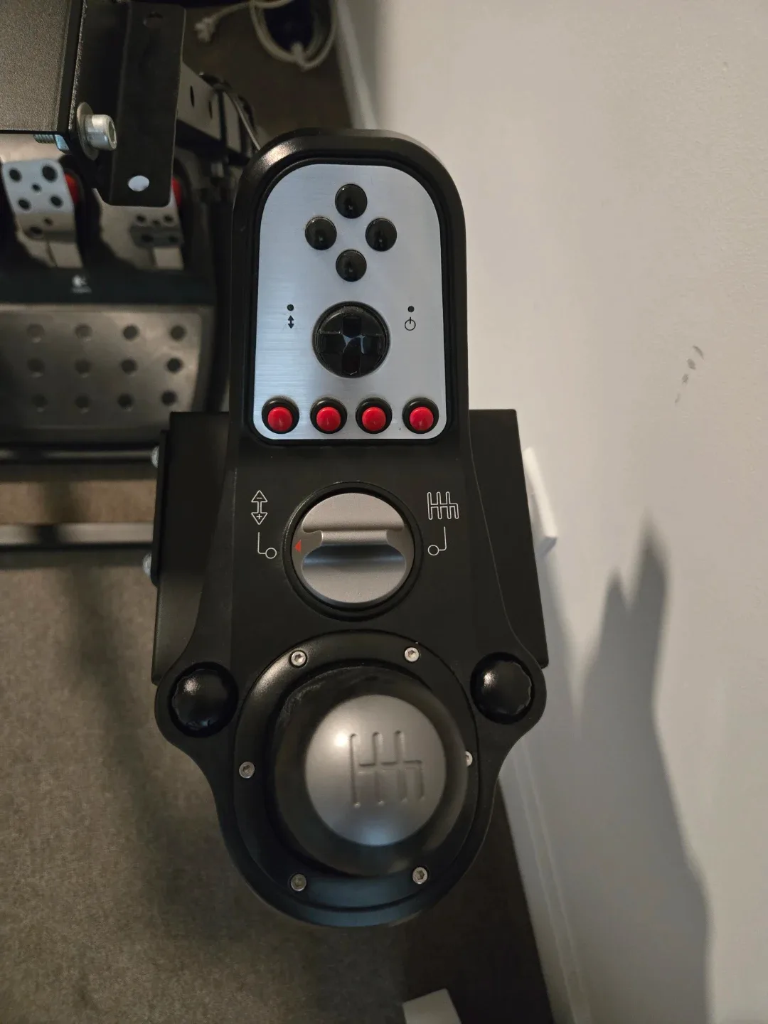Logitech Racing Wheel and Pedal Set image indicator(2)